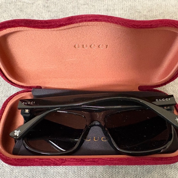 Gucci TJLO3411UL Black Square Sunglasses Bee Logo Arms w/ Case & Cloth Excellent main image 6